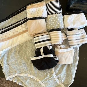 Wondernation SZ 18 Girls Women’s Pack Hipsters Black White Tan